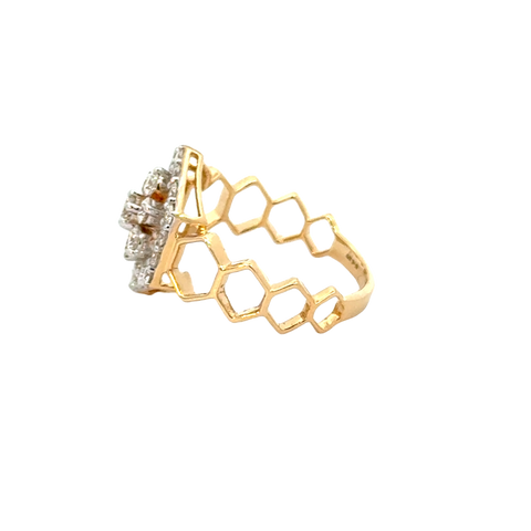 18k Yellow Gold and Diamond Hexagon Band Fancy Ring in size 5.5 and total gold weight of 3.28g