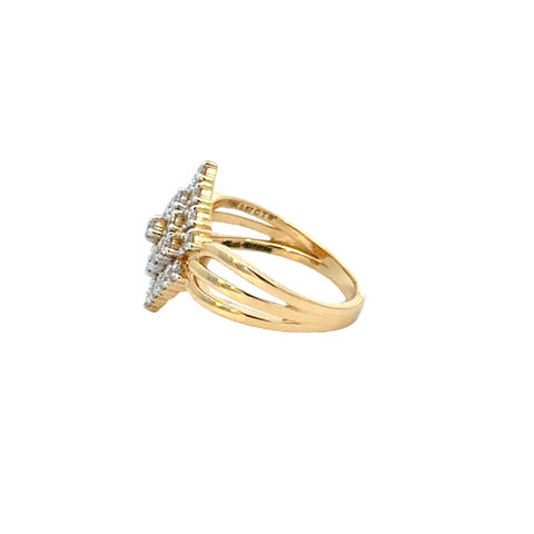 18k Yellow Gold and Diamond Fancy Ring in size 5 and total gold weight of 4.31g