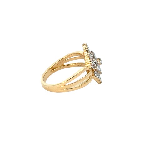 18k Yellow Gold and Diamond Fancy Ring in size 5 and total gold weight of 4.31g