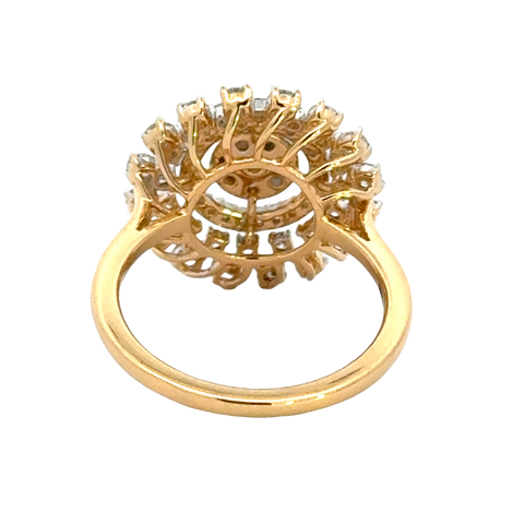 18k Yellow Gold and Diamond Sunflower Fancy Ring in size 5.5 and total gold weight of 4.52g