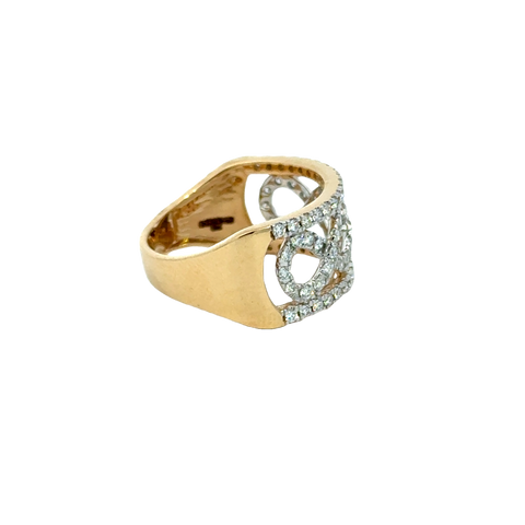 18k Yellow Gold and Diamond Fancy Ring in size 6.5 and total gold weight of 4.9g