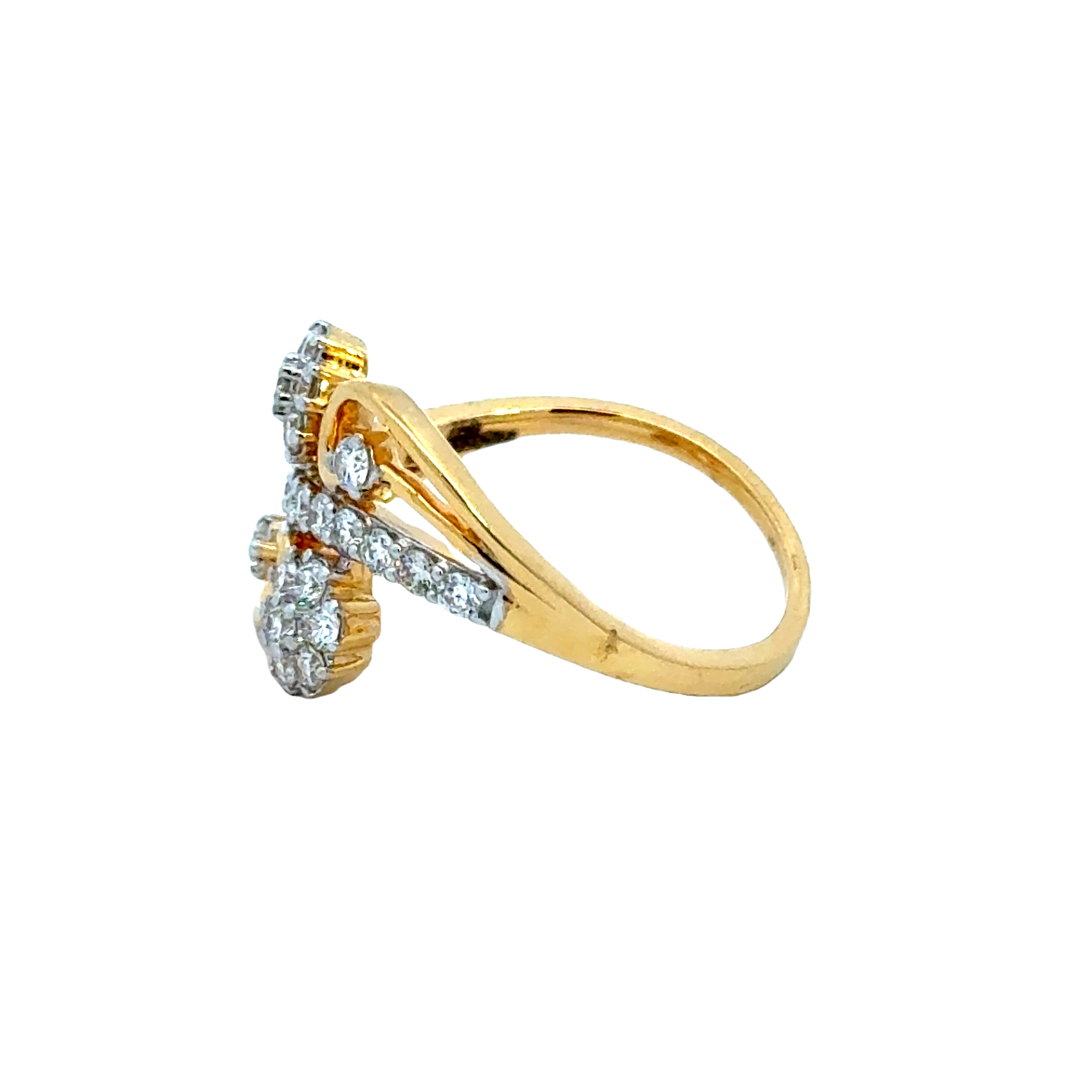 18k Yellow Gold and Diamond Flower Fancy Ring in size 5.5 and total gold weight of 3.28g