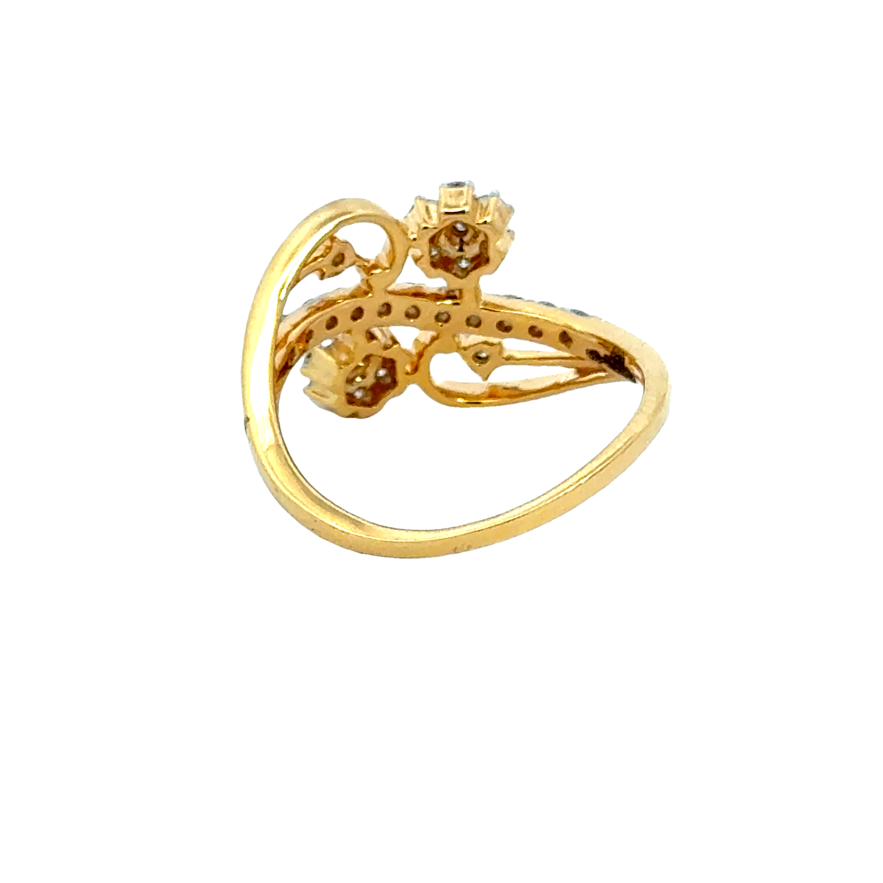 18k Yellow Gold and Diamond Flower Fancy Ring in size 5.5 and total gold weight of 3.28g