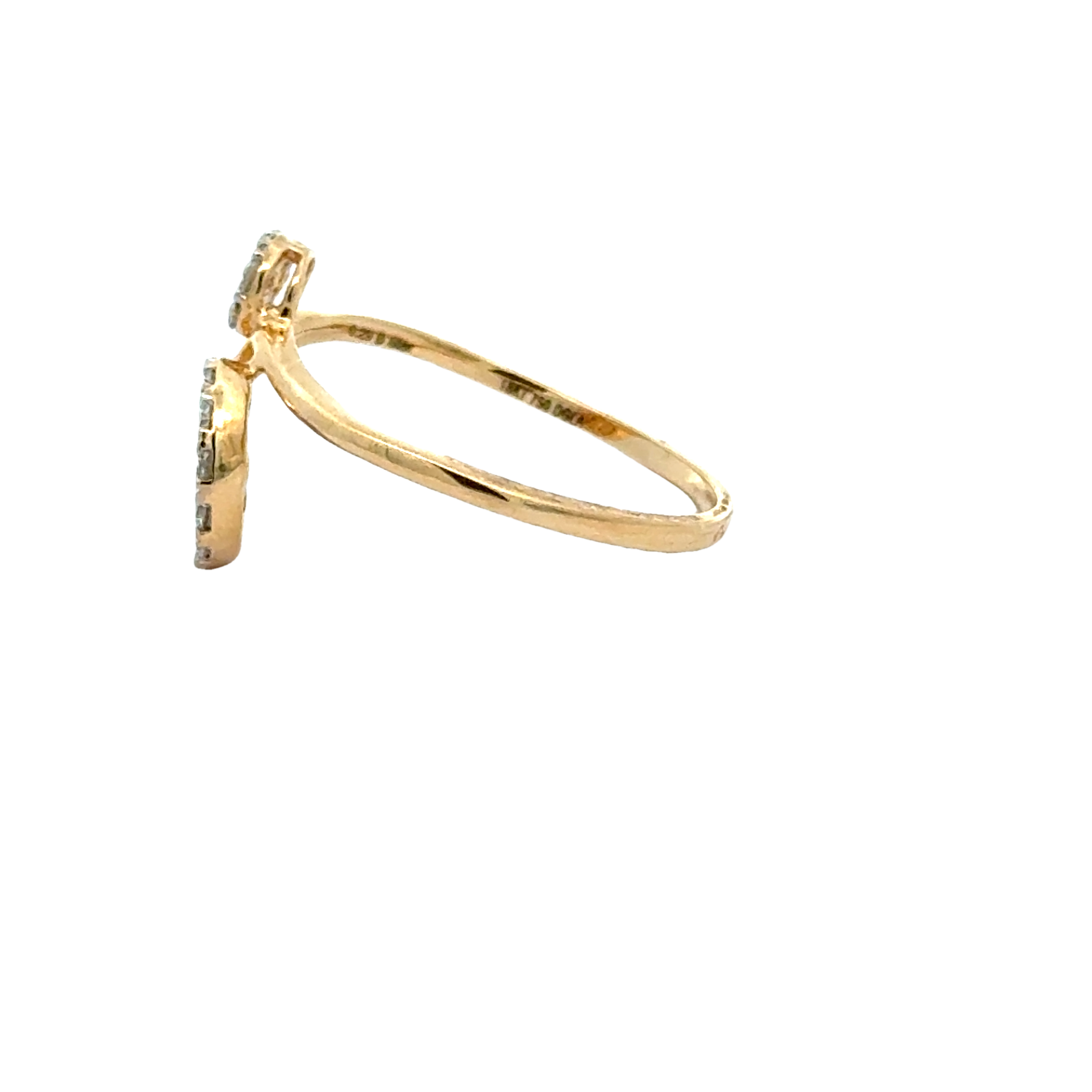 18k Yellow Gold and Diamond Fancy Ring in size 5.5 and total gold weight of 1.78g