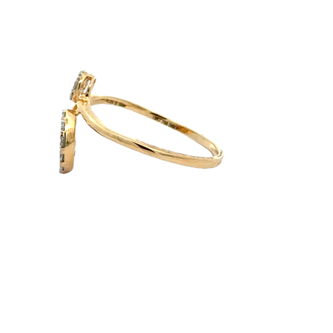 18k Yellow Gold and Diamond Fancy Ring in size 5.5 and total gold weight of 1.78g