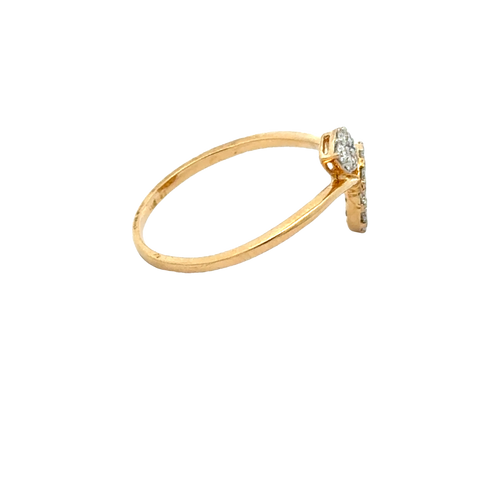 18k Yellow Gold and Diamond Fancy Ring in size 5.5 and total gold weight of 1.78g