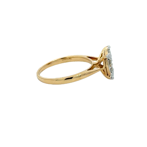 18k Yellow Gold and Diamond Fancy Ring in size 5.5 and total gold weight of 3.34g