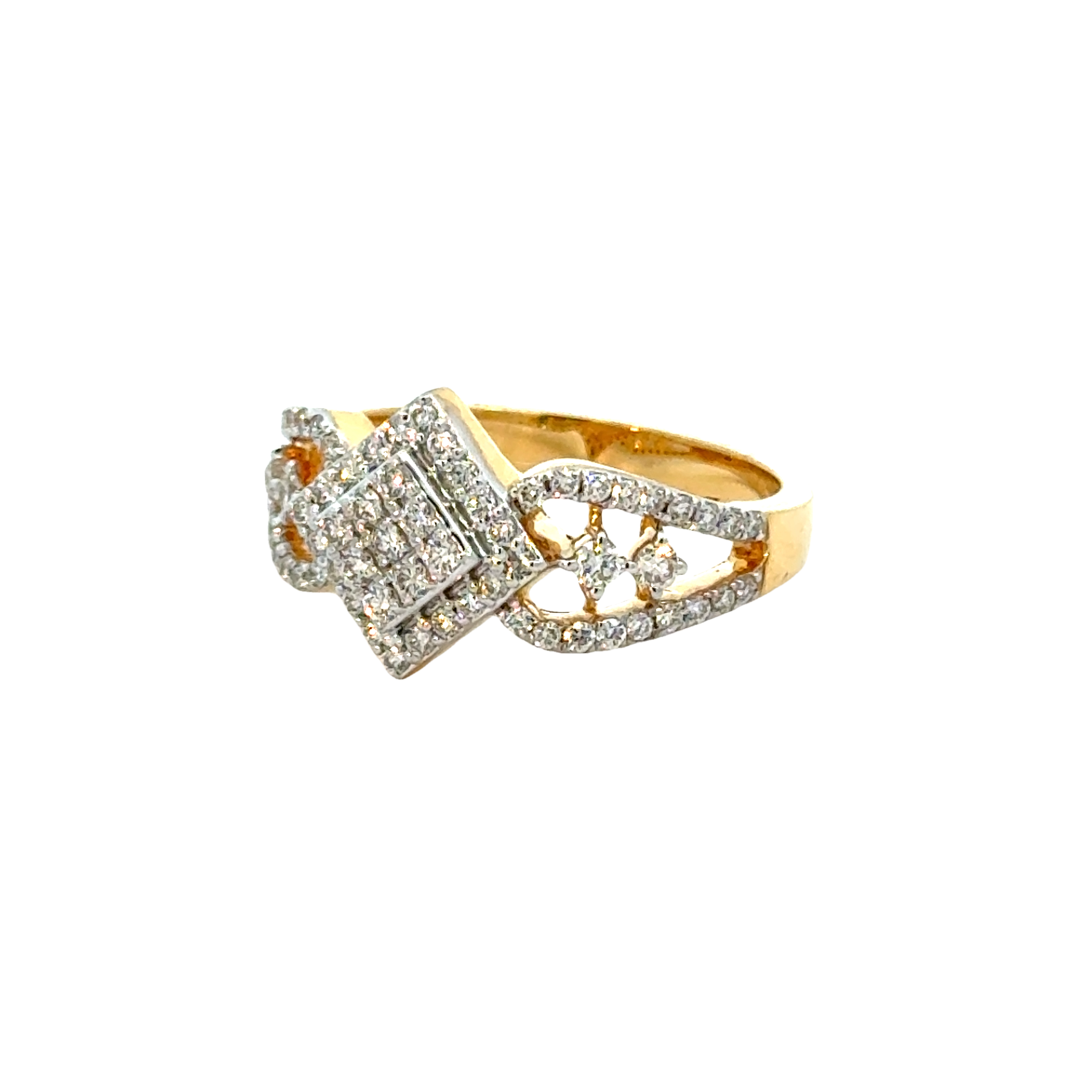 18k Yellow Gold and Diamond Fancy Ring in size 5.5 and total gold weight of 4.26g