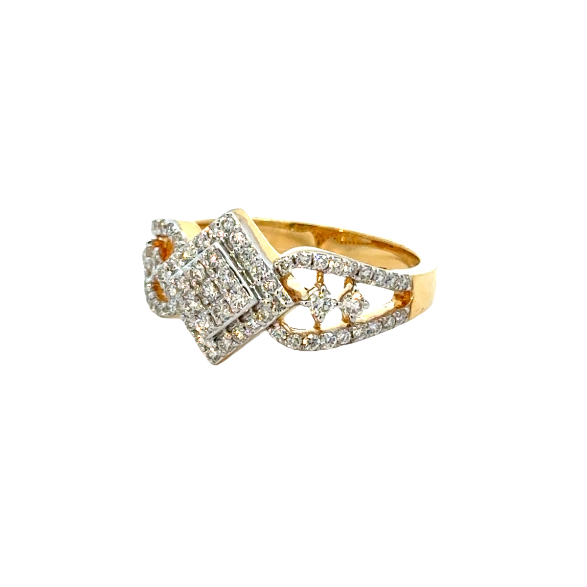 18k Yellow Gold and Diamond Fancy Ring in size 5.5 and total gold weight of 4.26g