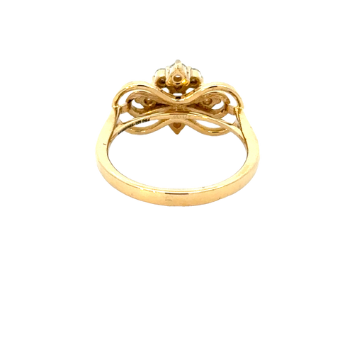 18k Yellow Gold and Diamond Fancy Ring in size 5.5 and total gold weight of 3.75g