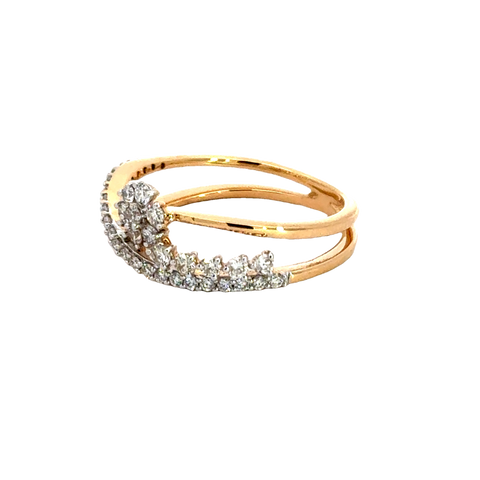 18k Yellow Gold and Diamond Fancy Ring in size 5.5 and total gold weight of 3.07g