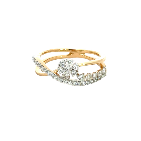 18k Yellow Gold and Diamond Fancy Ring in size 5.5 and total gold weight of 3.07g