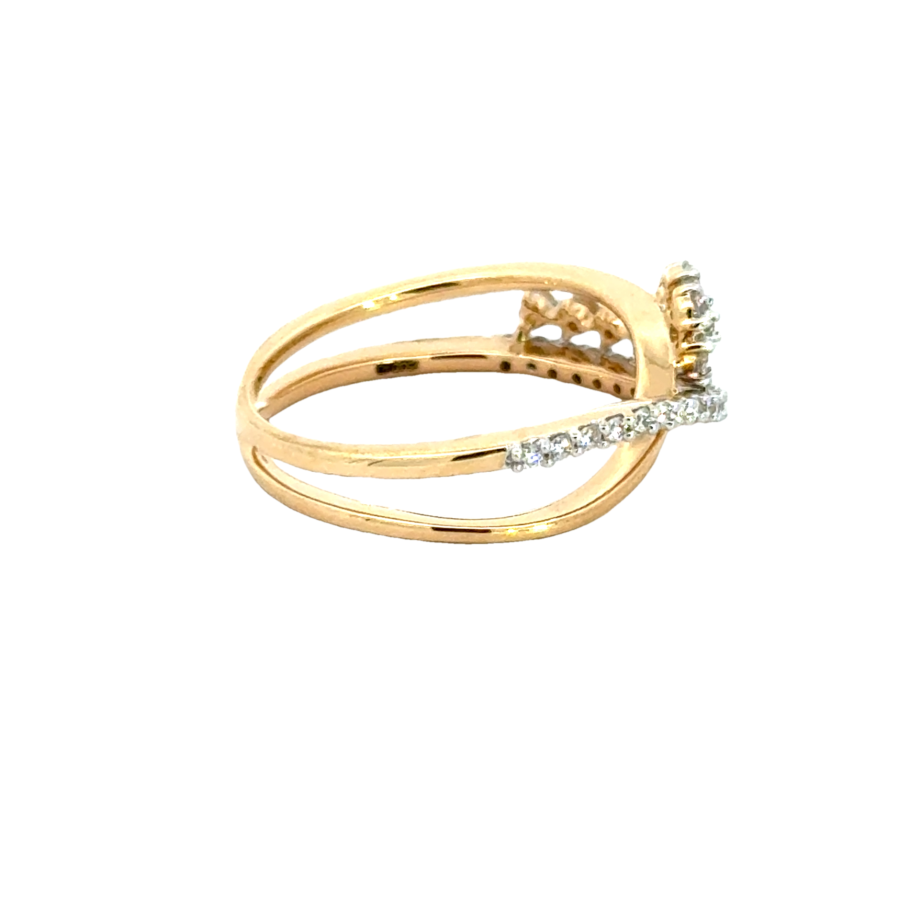 18k Yellow Gold and Diamond Fancy Ring in size 5.5 and total gold weight of 3.07g