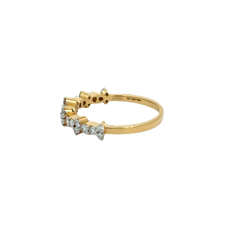 18k Yellow Gold and Diamond Fancy Ring in size 5.5 and total gold weight of 2.21g