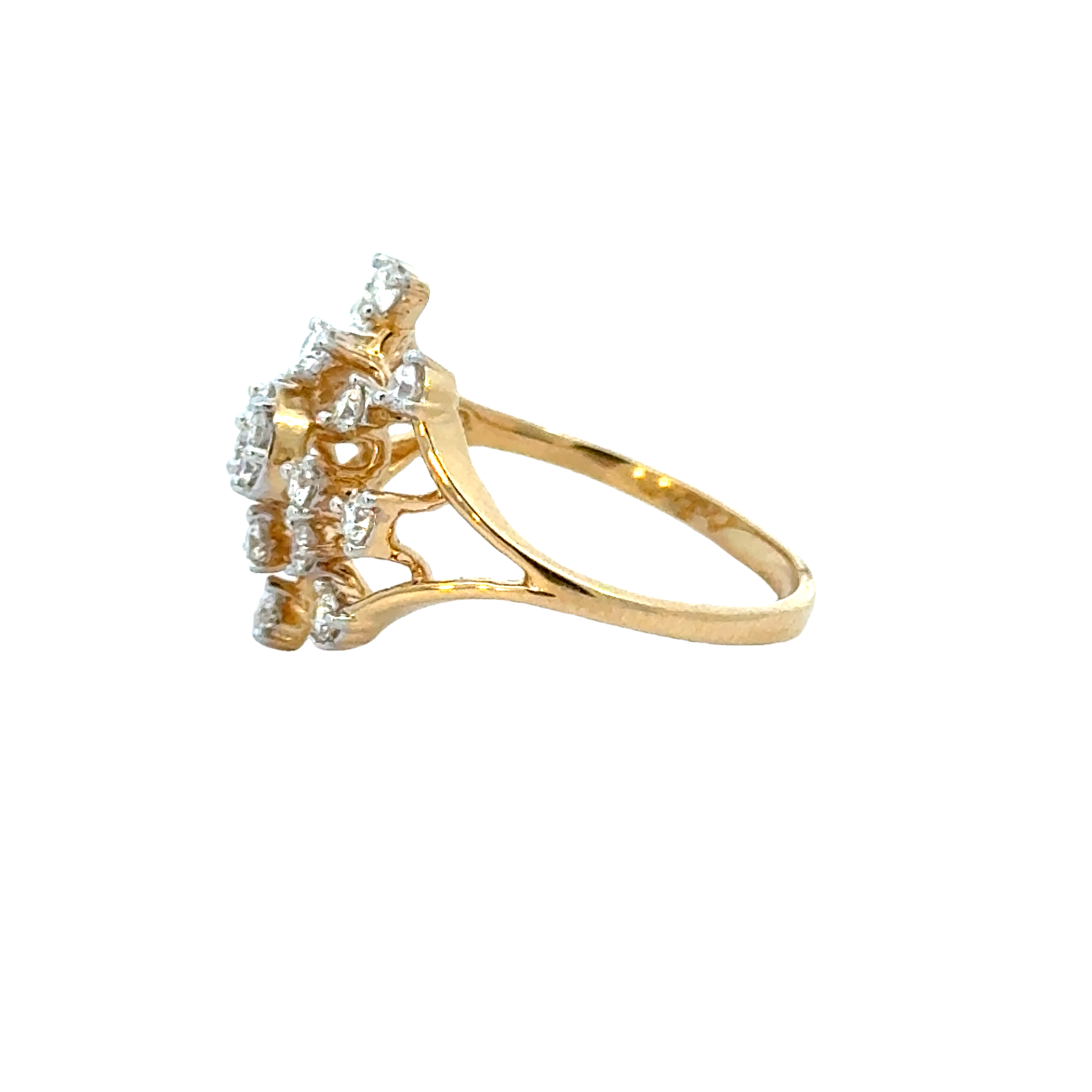 18k Yellow Gold and Diamond Fancy Ring in size 5.5 and total gold weight of 2.71g