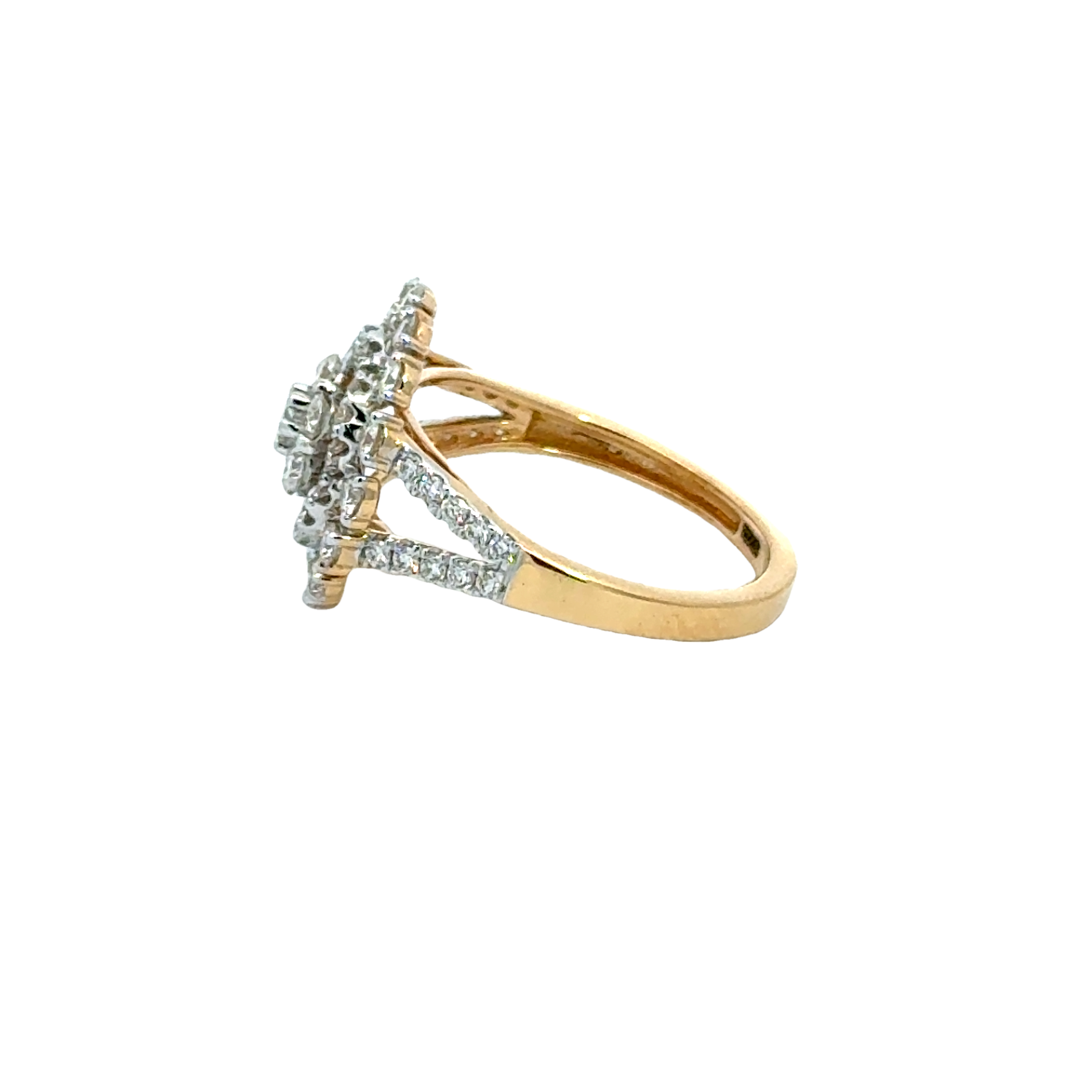 18k Yellow Gold and Diamond Sparkle Fancy Ring in size 5.5 and total gold weight of 3.36g