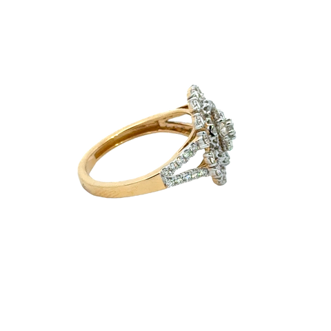 18k Yellow Gold and Diamond Sparkle Fancy Ring in size 5.5 and total gold weight of 3.36g