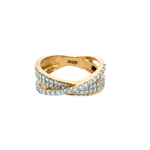 18k Yellow Gold and Diamond Fancy Ring in size 5.5 and total gold weight of 3.93g