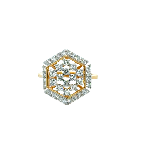 18k Yellow Gold and Diamond Fancy Ring in size 5.5 and total gold weight of 3.82g