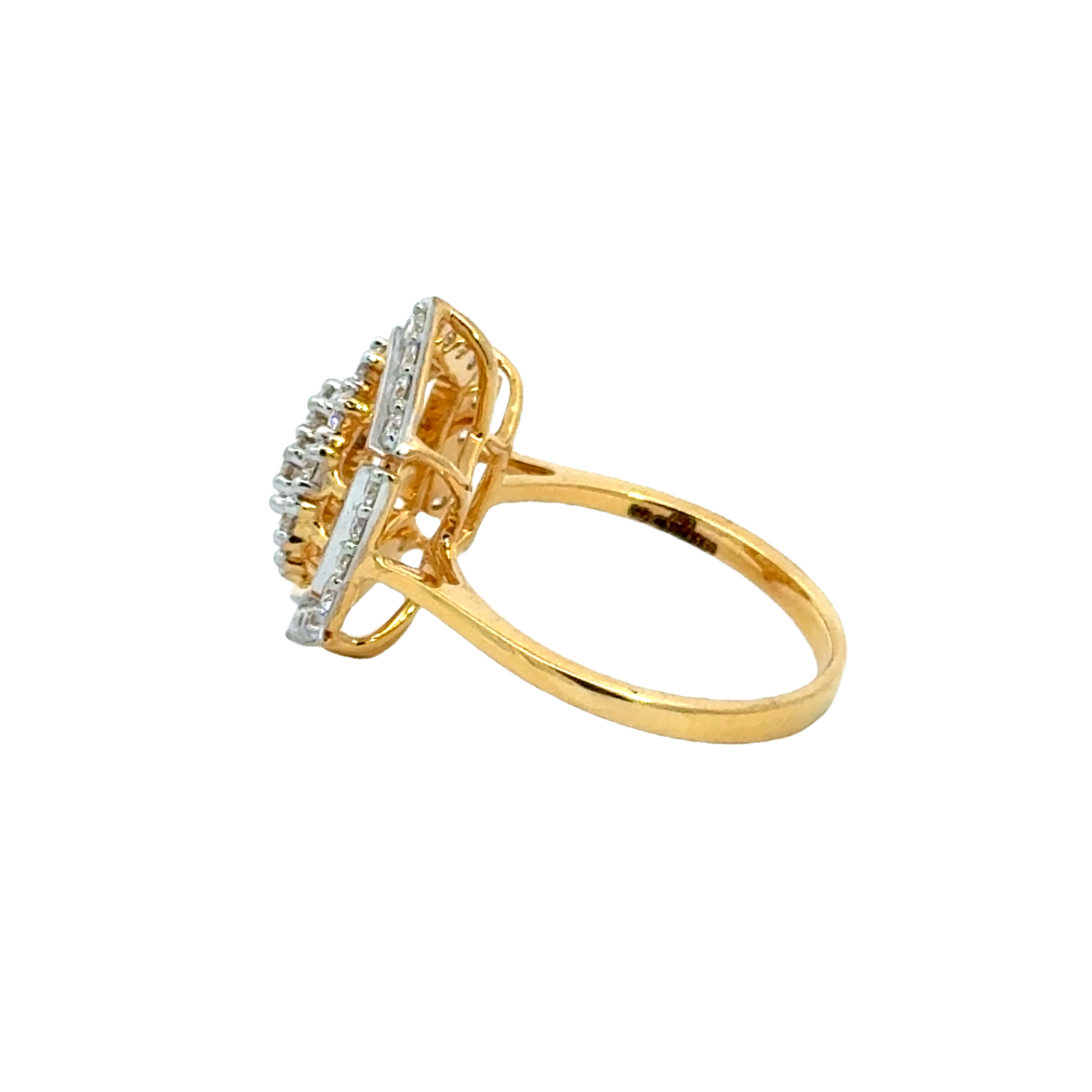 18k Yellow Gold and Diamond Fancy Ring in size 5.5 and total gold weight of 3.82g