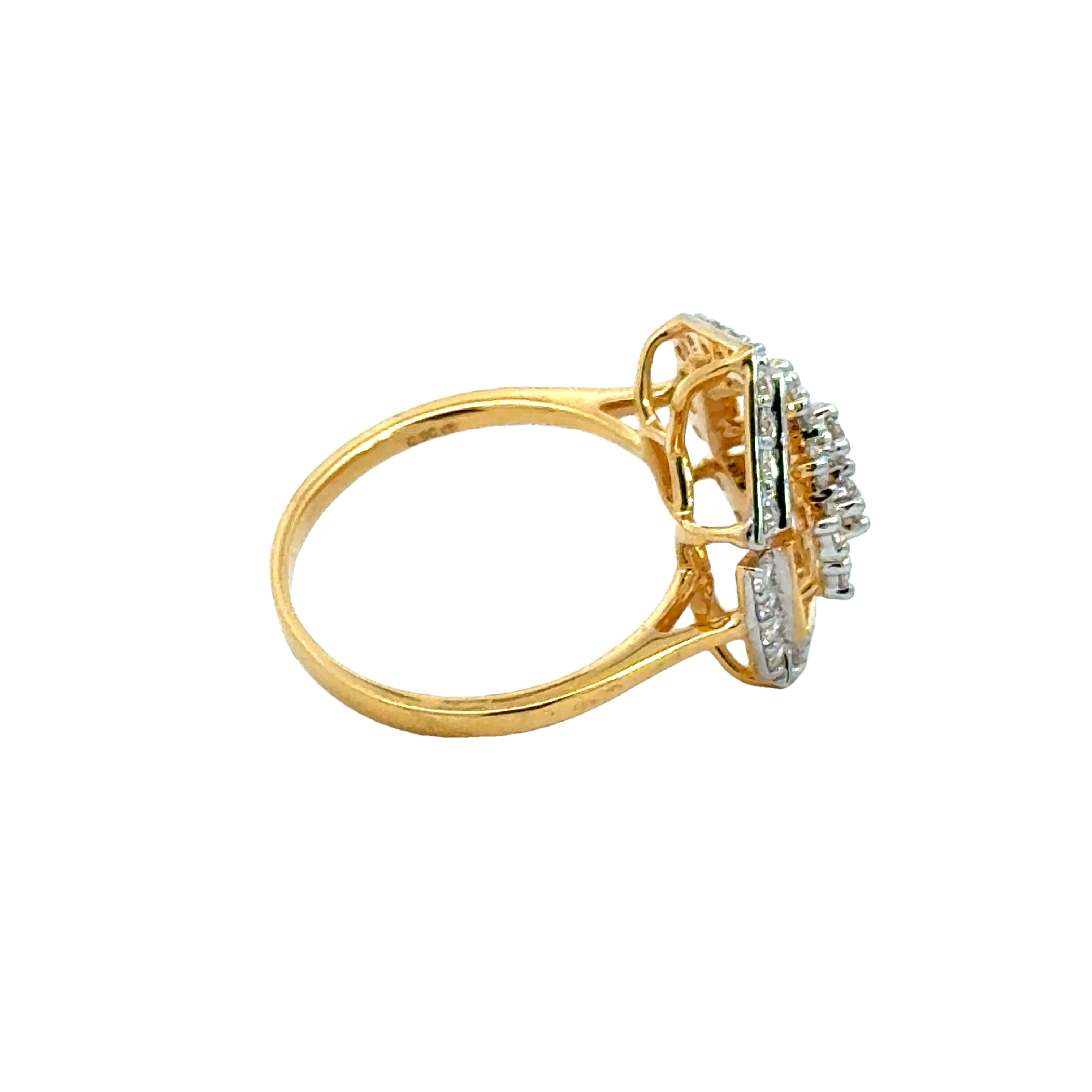 18k Yellow Gold and Diamond Fancy Ring in size 5.5 and total gold weight of 3.82g