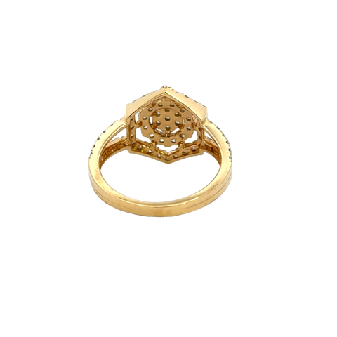 18k Yellow Gold and Diamond Hexagon Sparkle Fancy Ring in size 5.5 and total gold weight of 3.36g