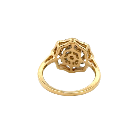 18k Yellow Gold and Diamond Fancy Ring in size 5.5 and total gold weight of 4.54g