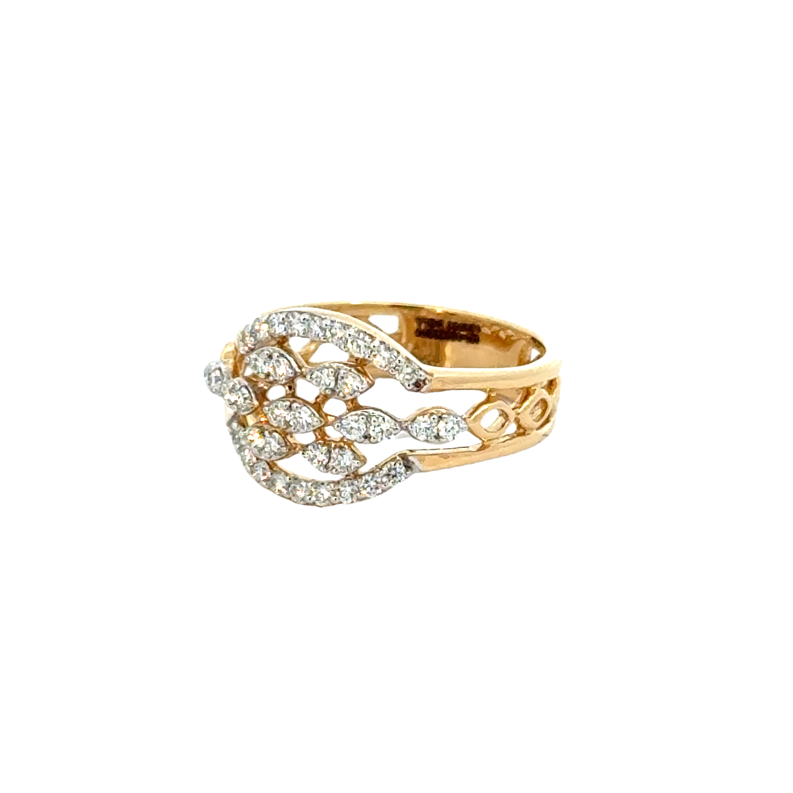 18k Yellow Gold and Diamond Fancy Ring in size 5.5 and total gold weight of 3.66g