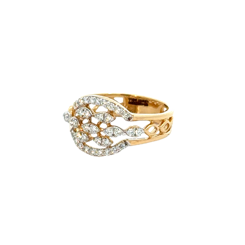 18k Yellow Gold and Diamond Fancy Ring in size 5.5 and total gold weight of 3.66g