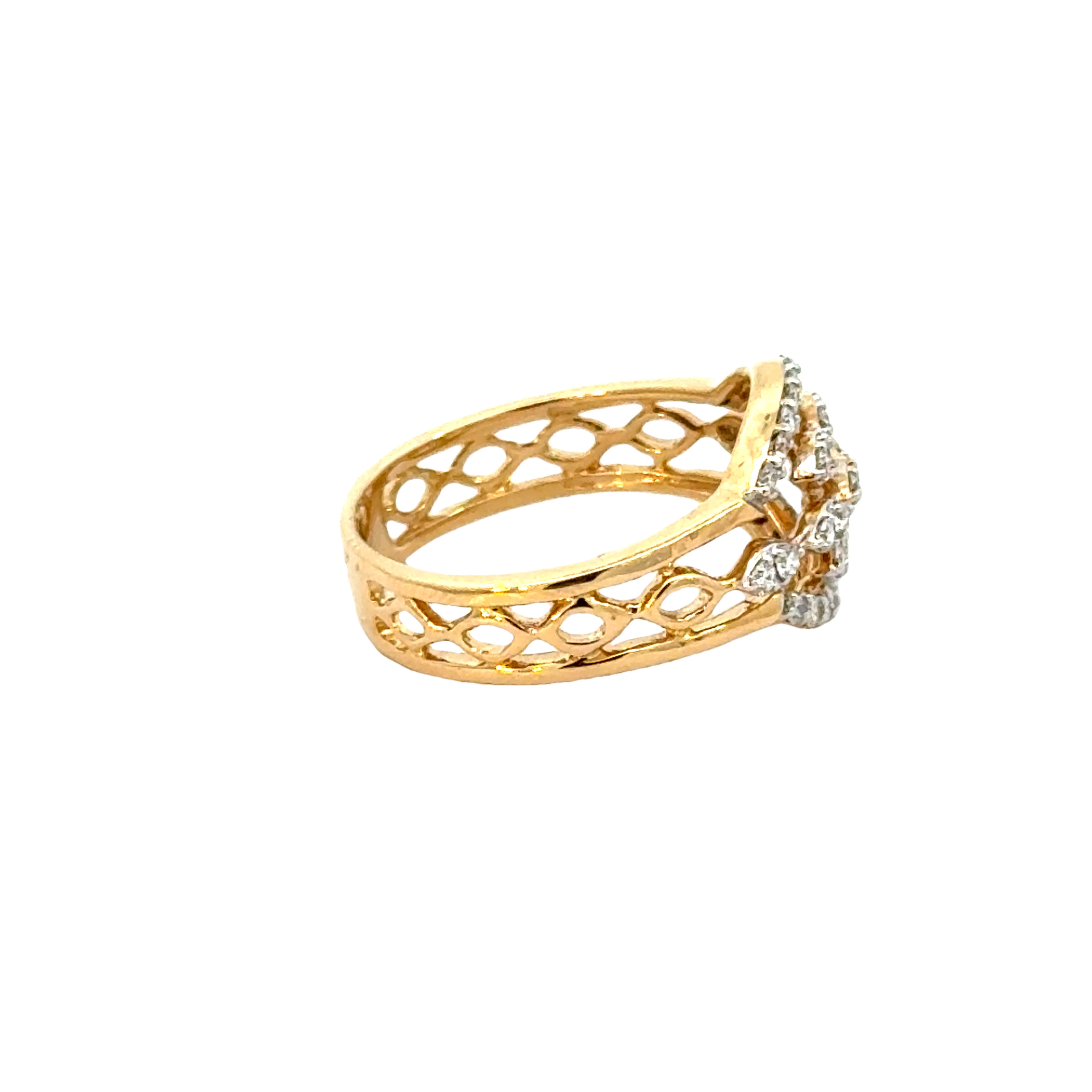 18k Yellow Gold and Diamond Fancy Ring in size 5.5 and total gold weight of 3.66g