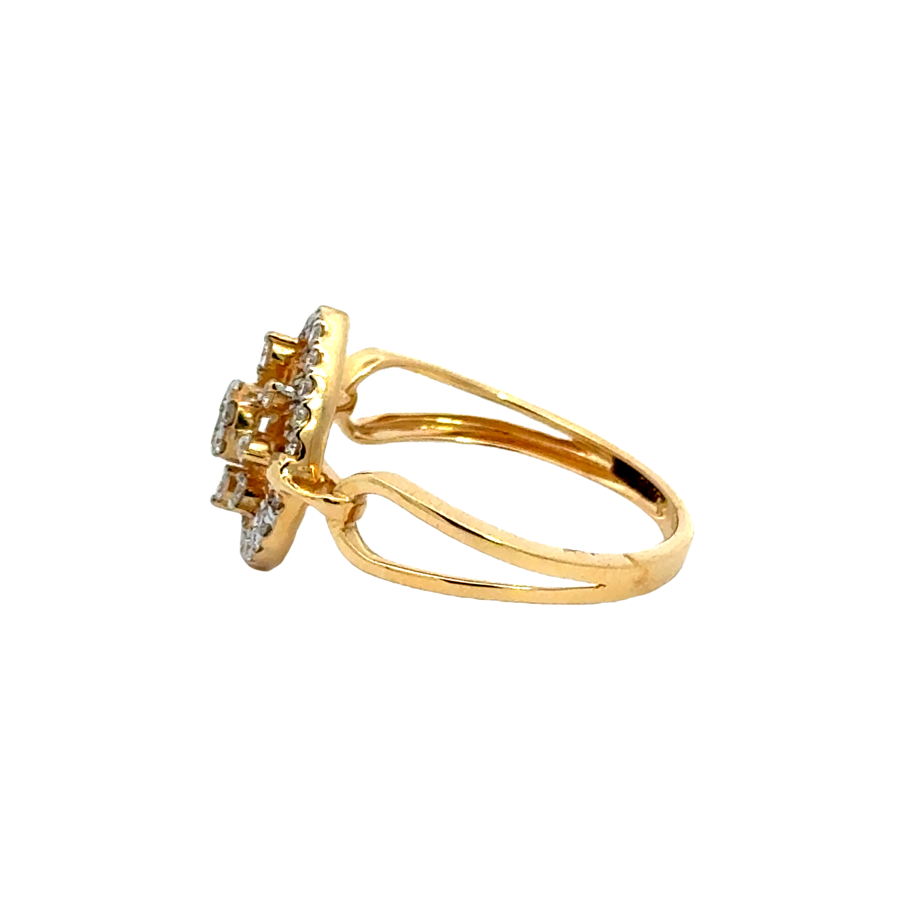 18k Yellow Gold and Diamond Fancy Ring in size 5.5 and total gold weight of 2.62g