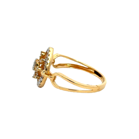 18k Yellow Gold and Diamond Fancy Ring in size 5.5 and total gold weight of 2.62g