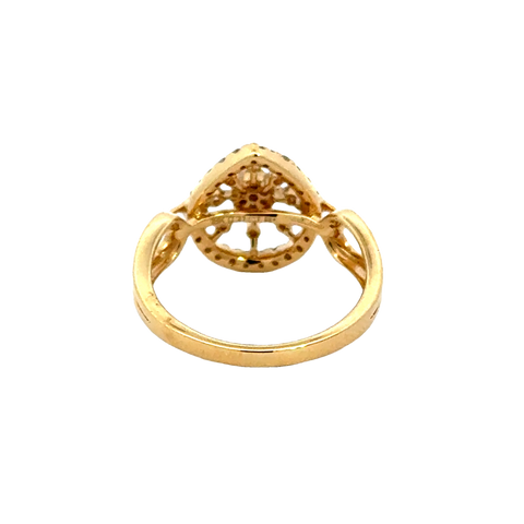 18k Yellow Gold and Diamond Fancy Ring in size 5.5 and total gold weight of 2.62g