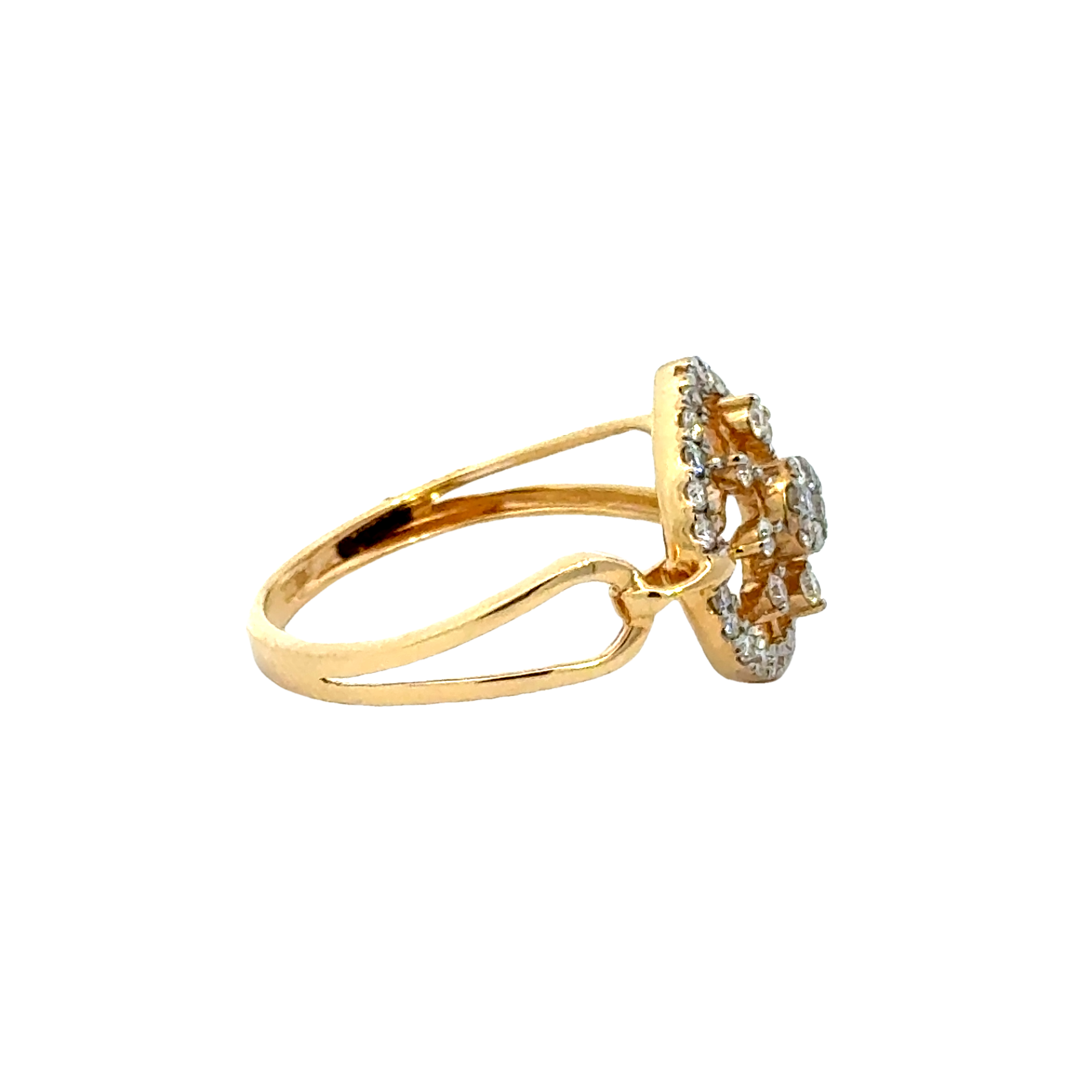 18k Yellow Gold and Diamond Fancy Ring in size 5.5 and total gold weight of 2.62g