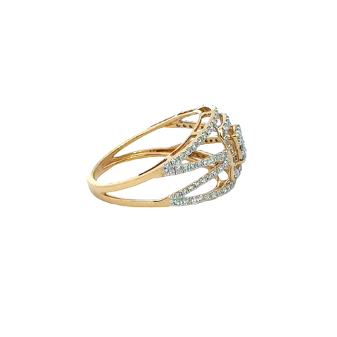 18k Yellow Gold and Diamond Fancy Ring in size 5 and total gold weight of 2.75g