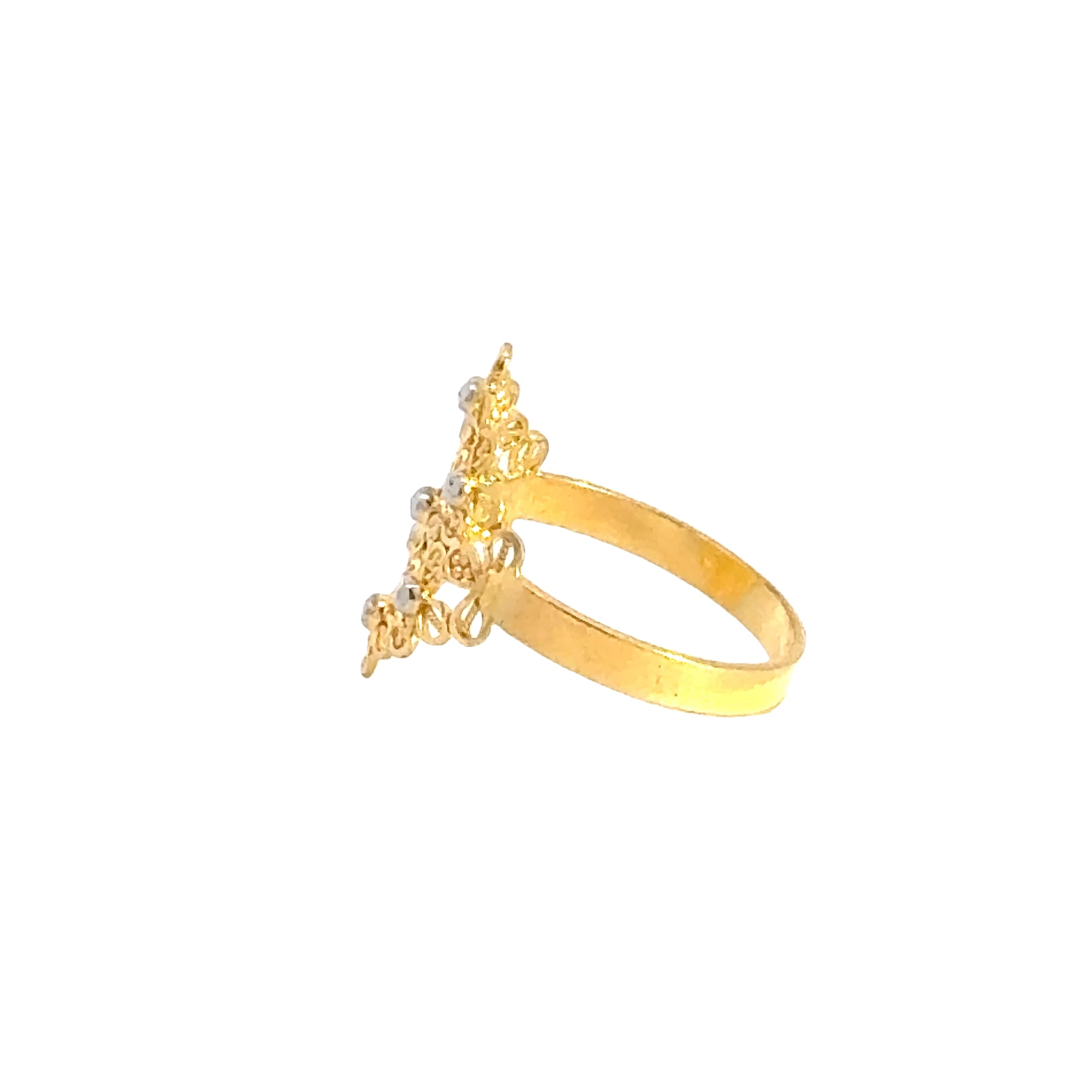 22k Two Tone Gold Filigree Ring measuring 7.5