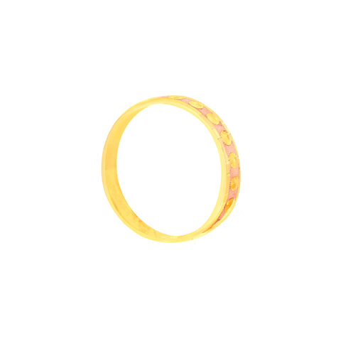 22k Two-Tone Gold Fancy Band Ring in size 8.5 and total gold weight of 2.82g