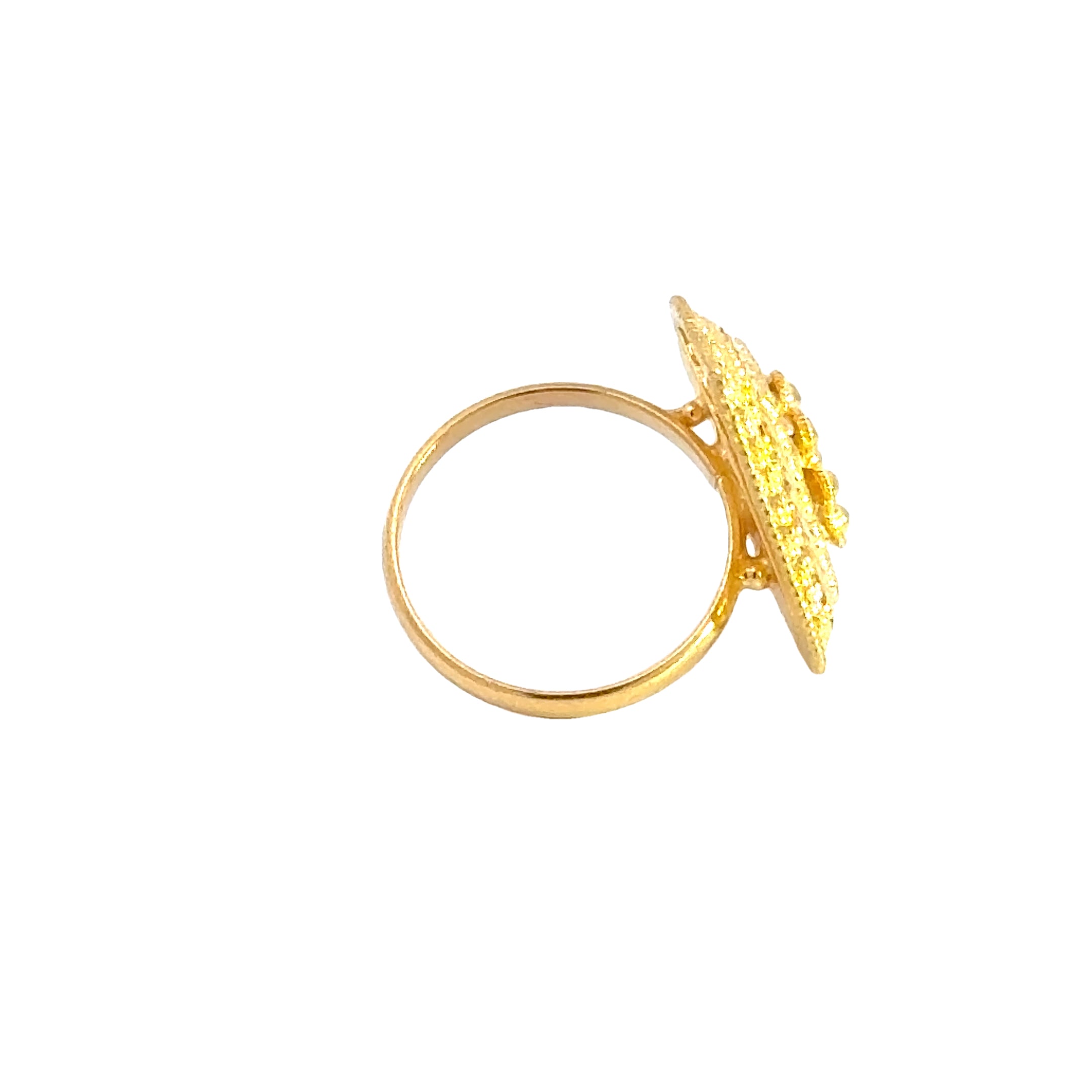 22k Yellow Gold Filigree Ring measuring 6.5