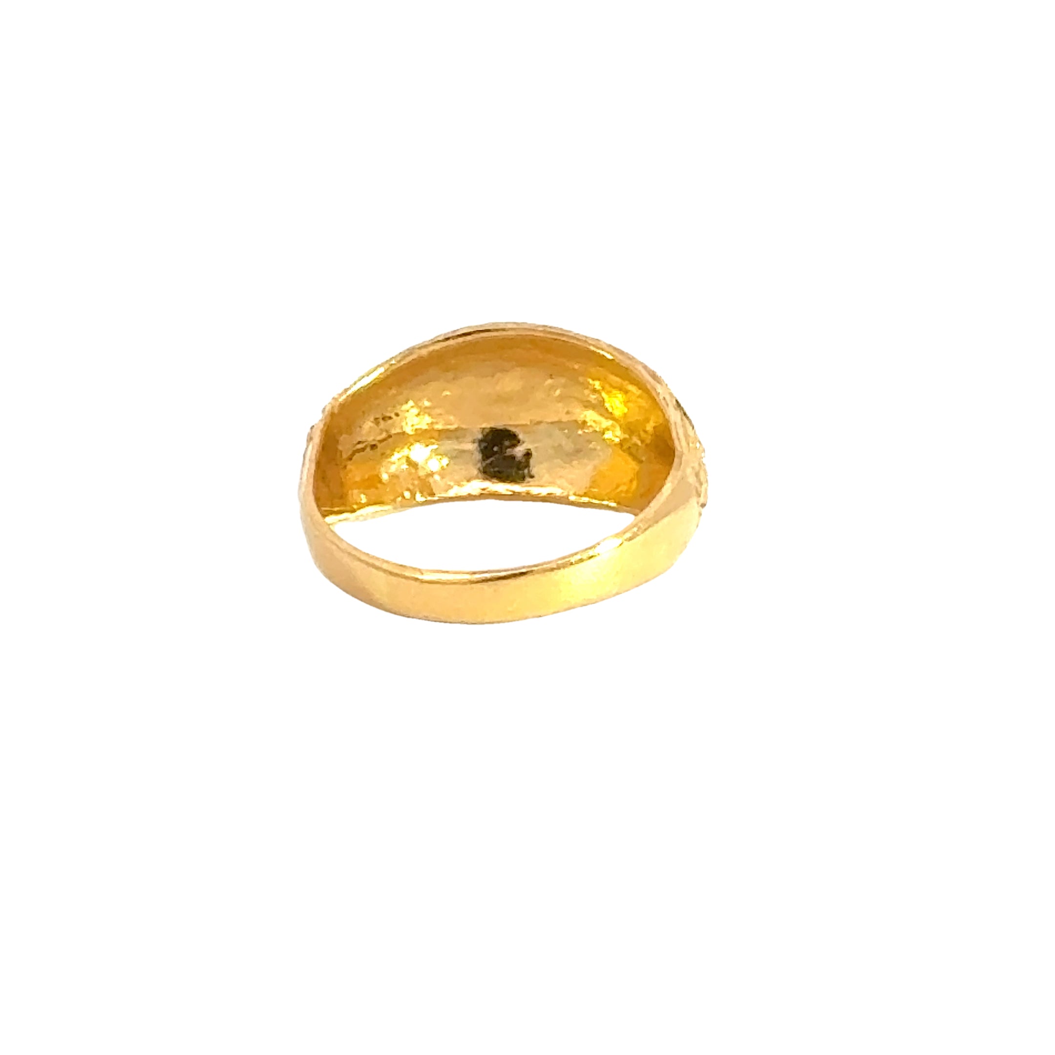 22k Yellow Gold Fancy Ring measuring 7.5