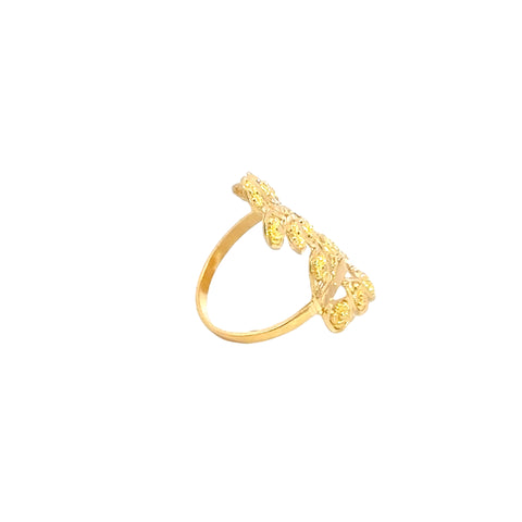 22k Yellow Gold Fancy Ring measuring 7