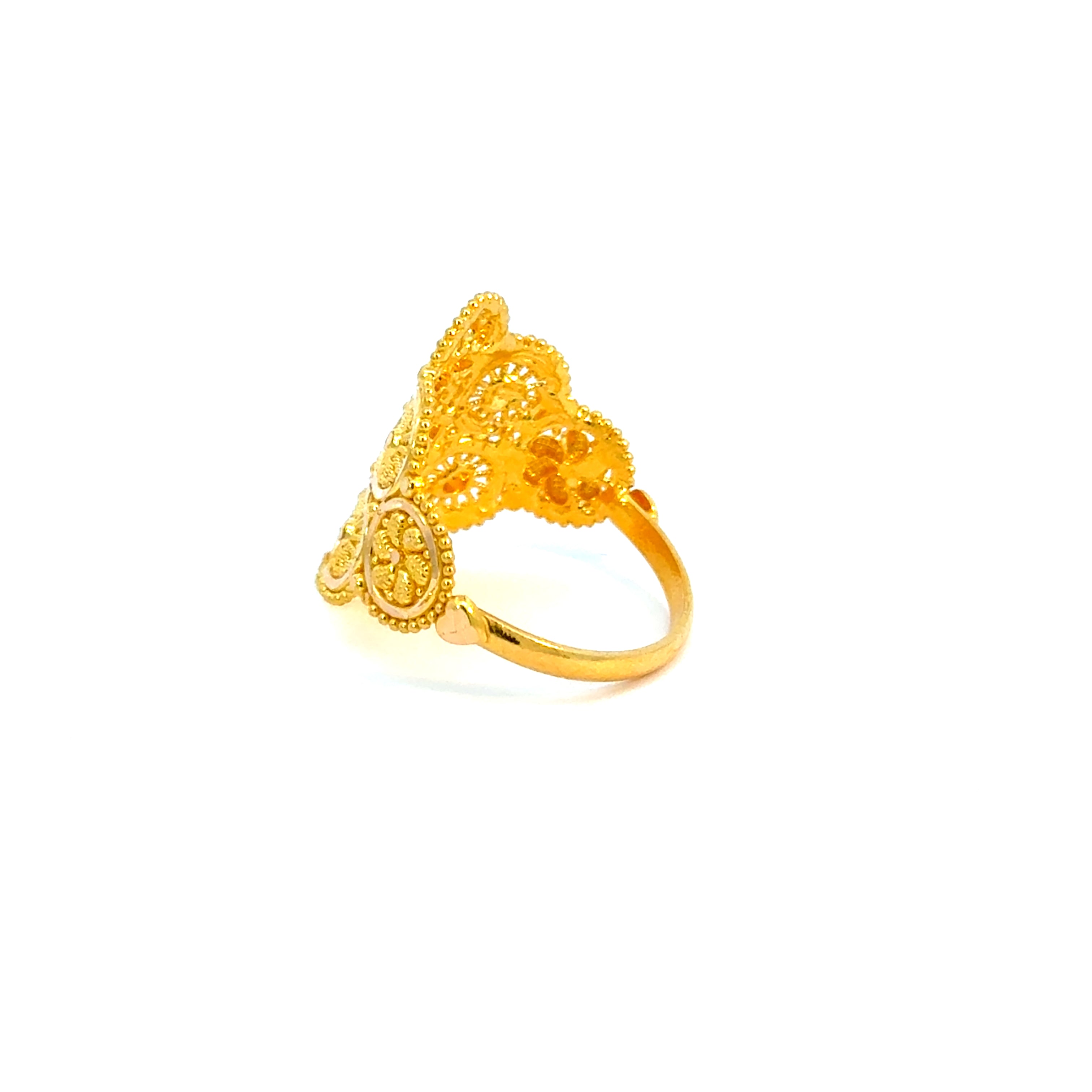 22k Yellow Gold Filigree Cocktail Rings in size 7.5 and total gold weight of 4.27g