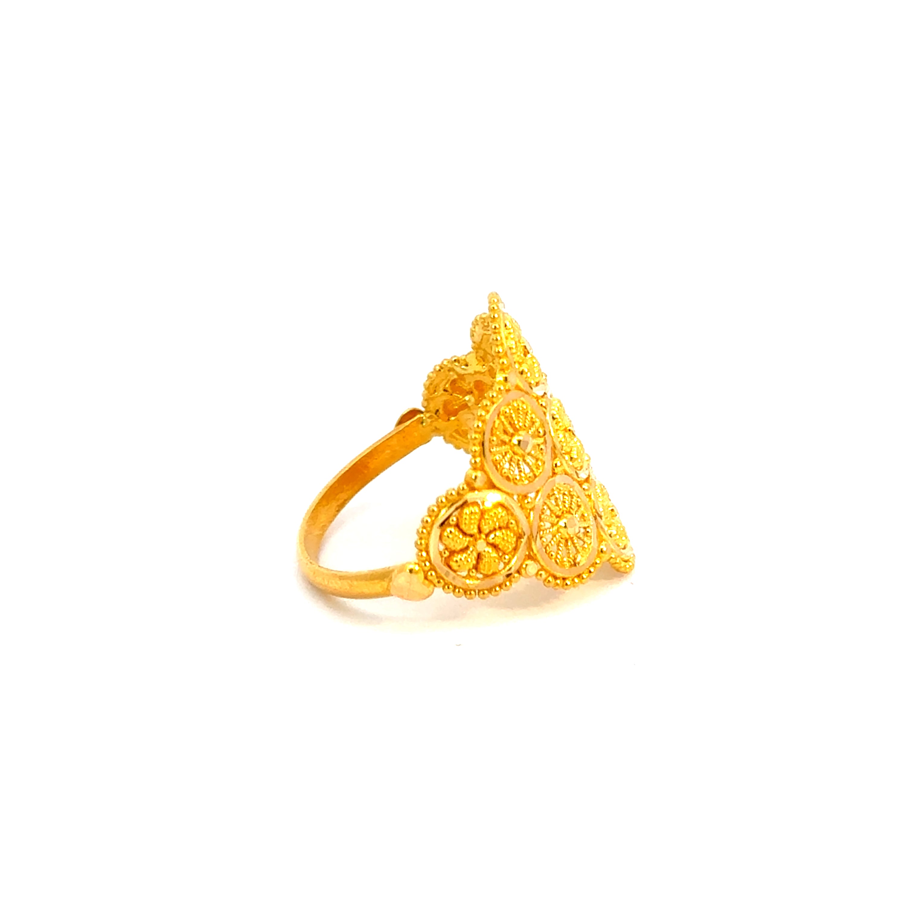 22k Yellow Gold Filigree Cocktail Rings in size 7.5 and total gold weight of 4.27g