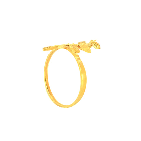 22k Yellow Gold Cocktail Fancy Ring in size 7 and total gold weight of 2.15g