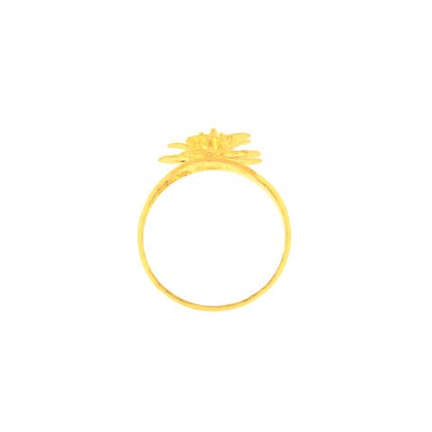 22k Yellow Gold Floral Ring in size 6.8 and total gold weight of 1.74g