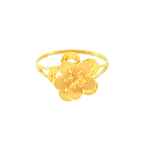 22k Yellow Gold Floral Ring in size 6.8 and total gold weight of 1.74g
