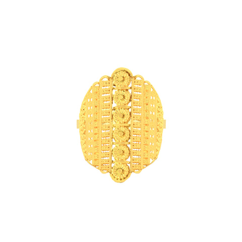 22k Yellow Gold Ring in size 7.2  and total gold weight of 5.51g