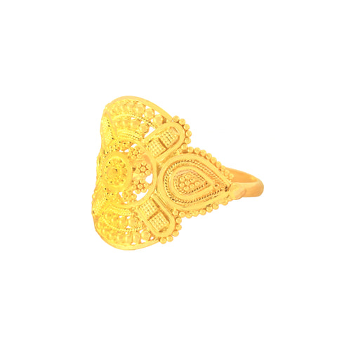 22k Yellow Gold Fancy Ring in size 7 and total gold weight of 3.49g