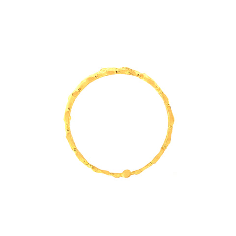 22k Yellow Gold Ring Band in size 7 and total gold weight of 2.53g