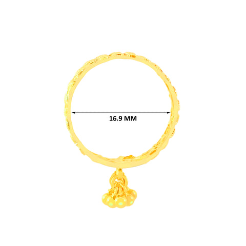 22k Yellow Gold Band Ring in size 6.5 and total gold weight of 4.57g