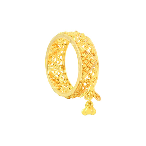 22k Yellow Gold Band Ring in size 6.25 and total gold weight of 3.97g